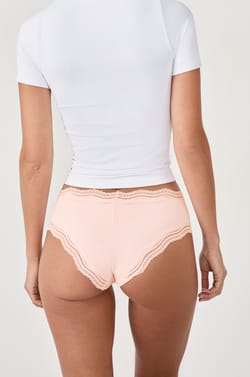 Shorty bords dentelle en microfibre;${refinementColor}