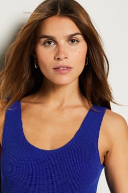 Bañador de 1 pieza en tejido elástico;${refinementColor}