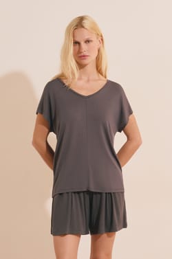 Top de manga corta liso de modal;${refinementColor}
