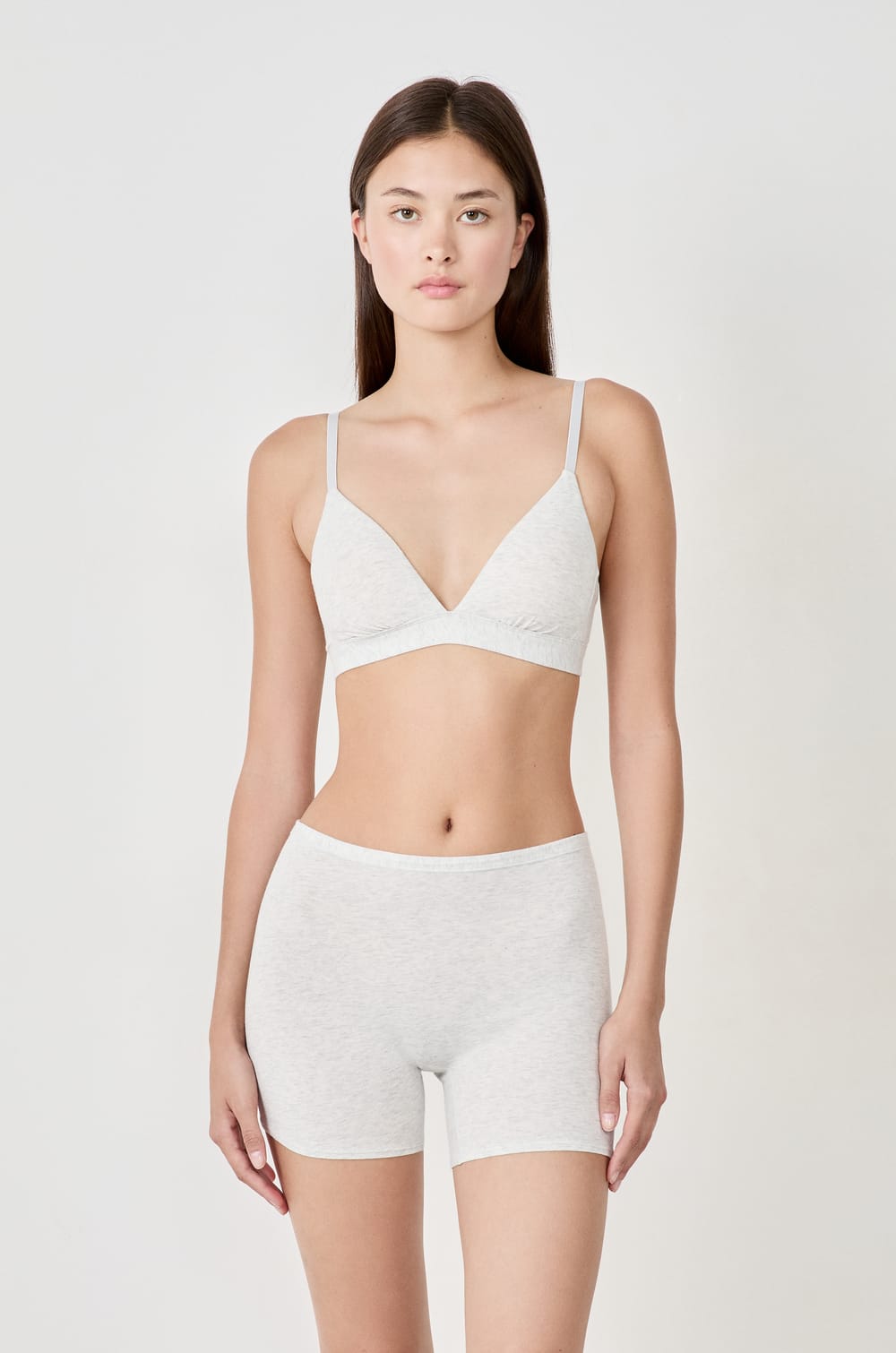 Soutien-gorge N.8 - Le triangle sans armatures;${refinementColor}