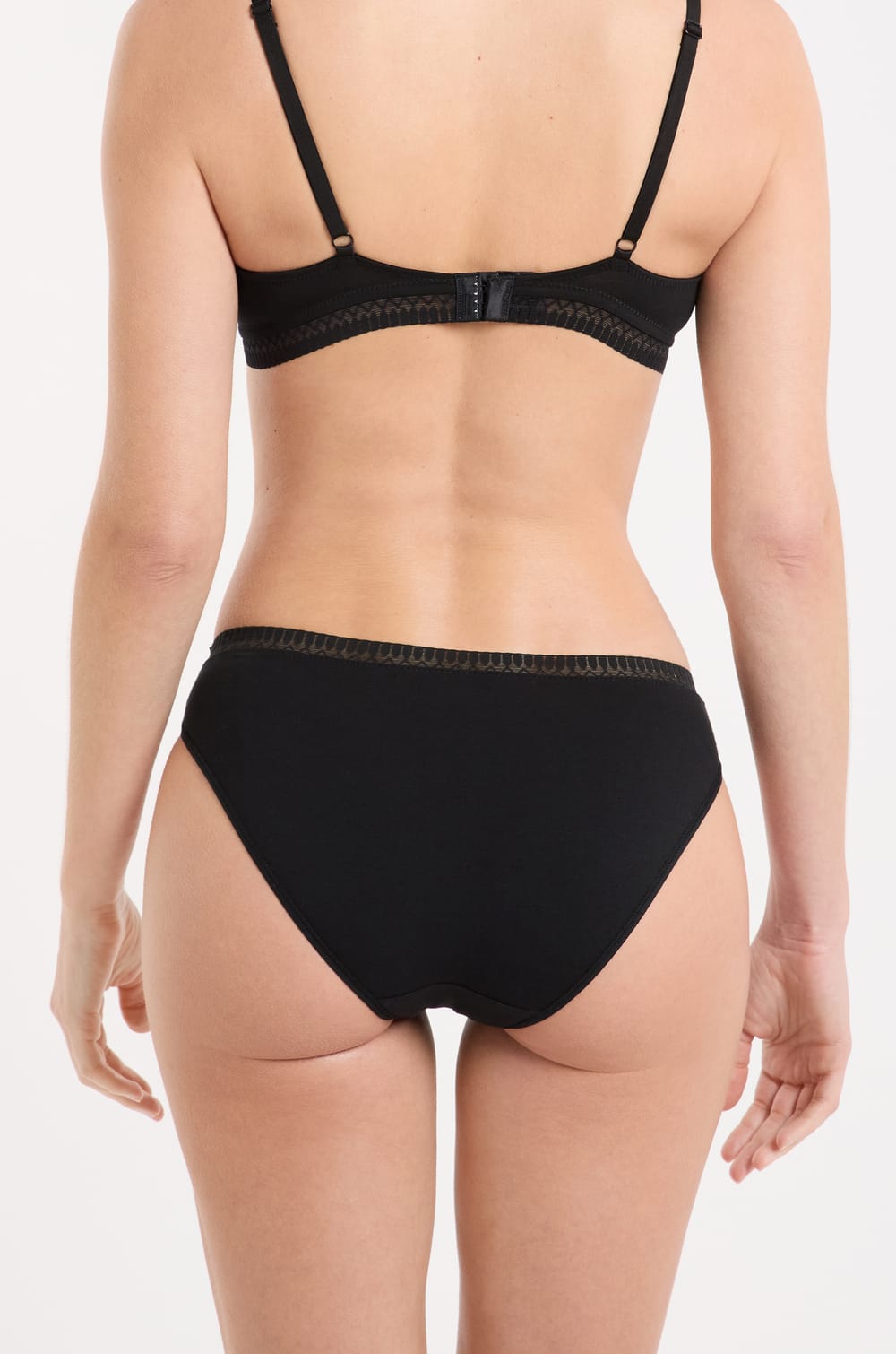 Cotton Brief;${refinementColor}