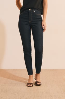 Slim Cut Jeans;${refinementColor}