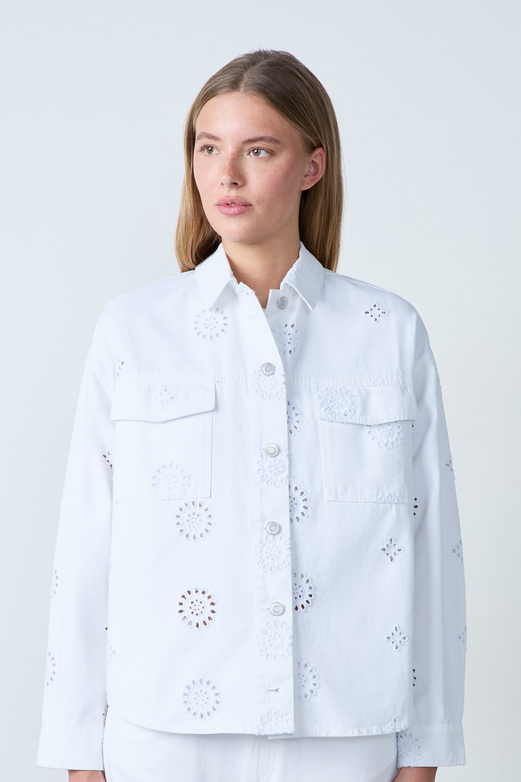 veste en coton broderie anglaise