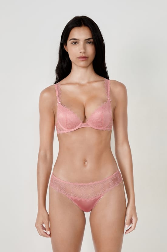 Shorty avec dentelle;${refinementColor}