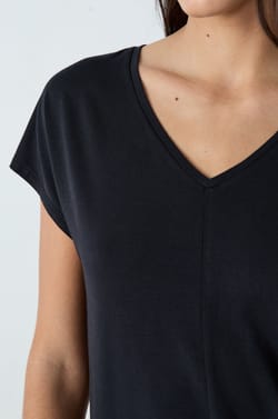 Top liso manga corta;${refinementColor}