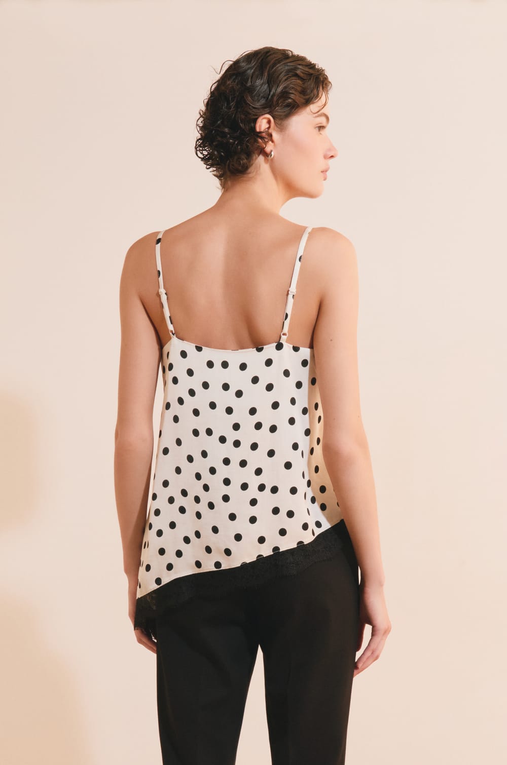 Caraco asym&eacute;trique &agrave; pois;${refinementColor}