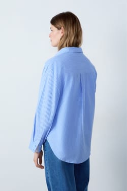 Striped Shirt;${refinementColor}