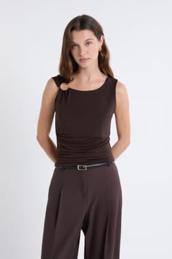 Sleeveless T-shirt with ring;${refinementColor}