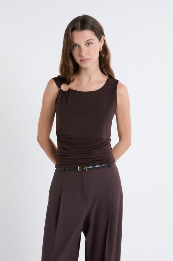 Sleeveless T-shirt with ring;${refinementColor}