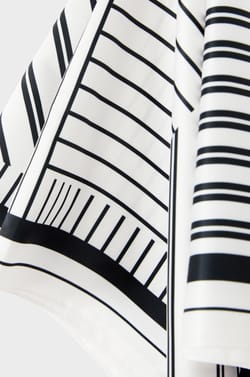 Foulard con estampados;${refinementColor}