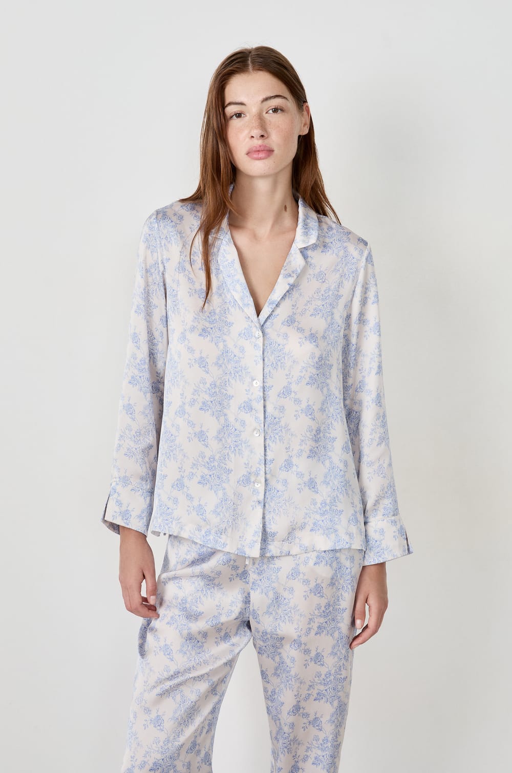Chemise de pyjama satinée;${refinementColor}