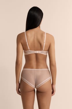 Soutien-gorge N.4 - Le coques fines en microfibre avec d&eacute;tails en dentelle;${refinementColor}