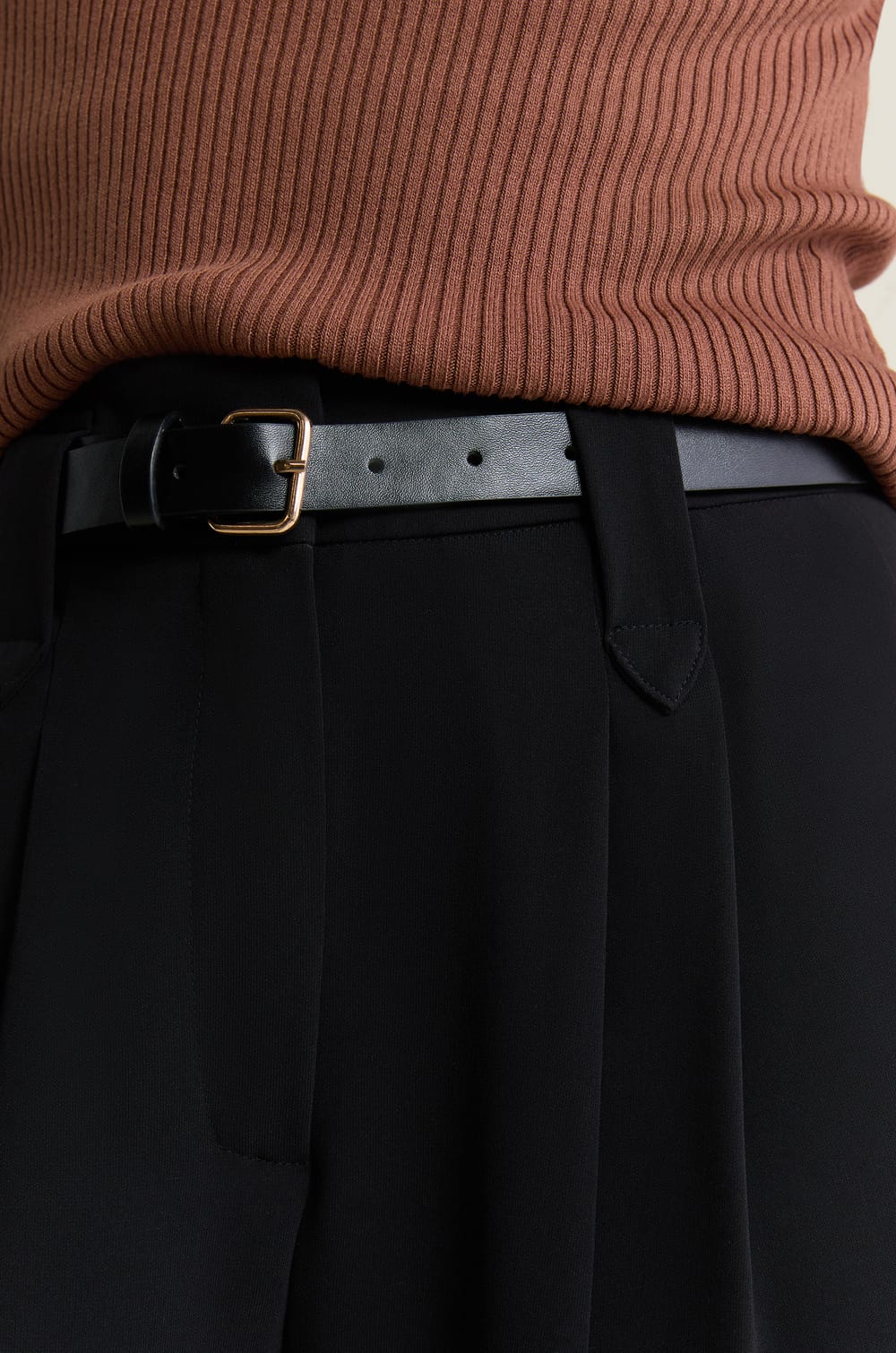 Pantalon coupe droite;${refinementColor}