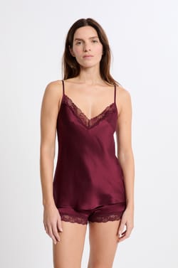 Caraco en soie détails dentelle;${refinementColor}