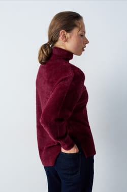 Jersey polar de cuello alto;${refinementColor}