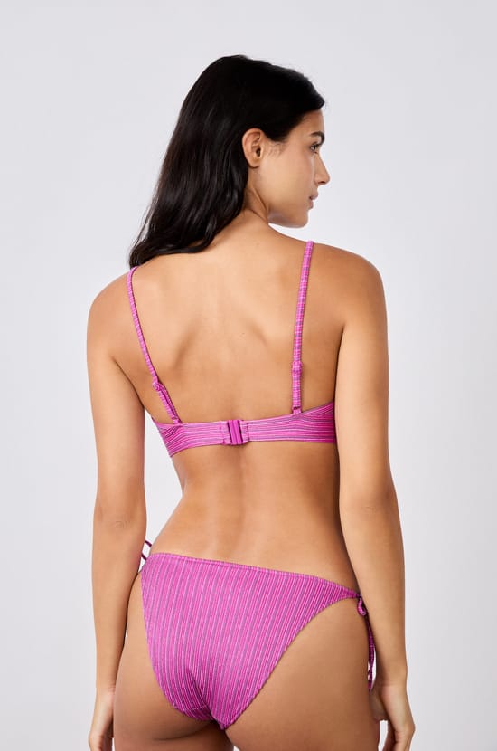 Glänzendes Triangel-Bikini-Top;${refinementColor}