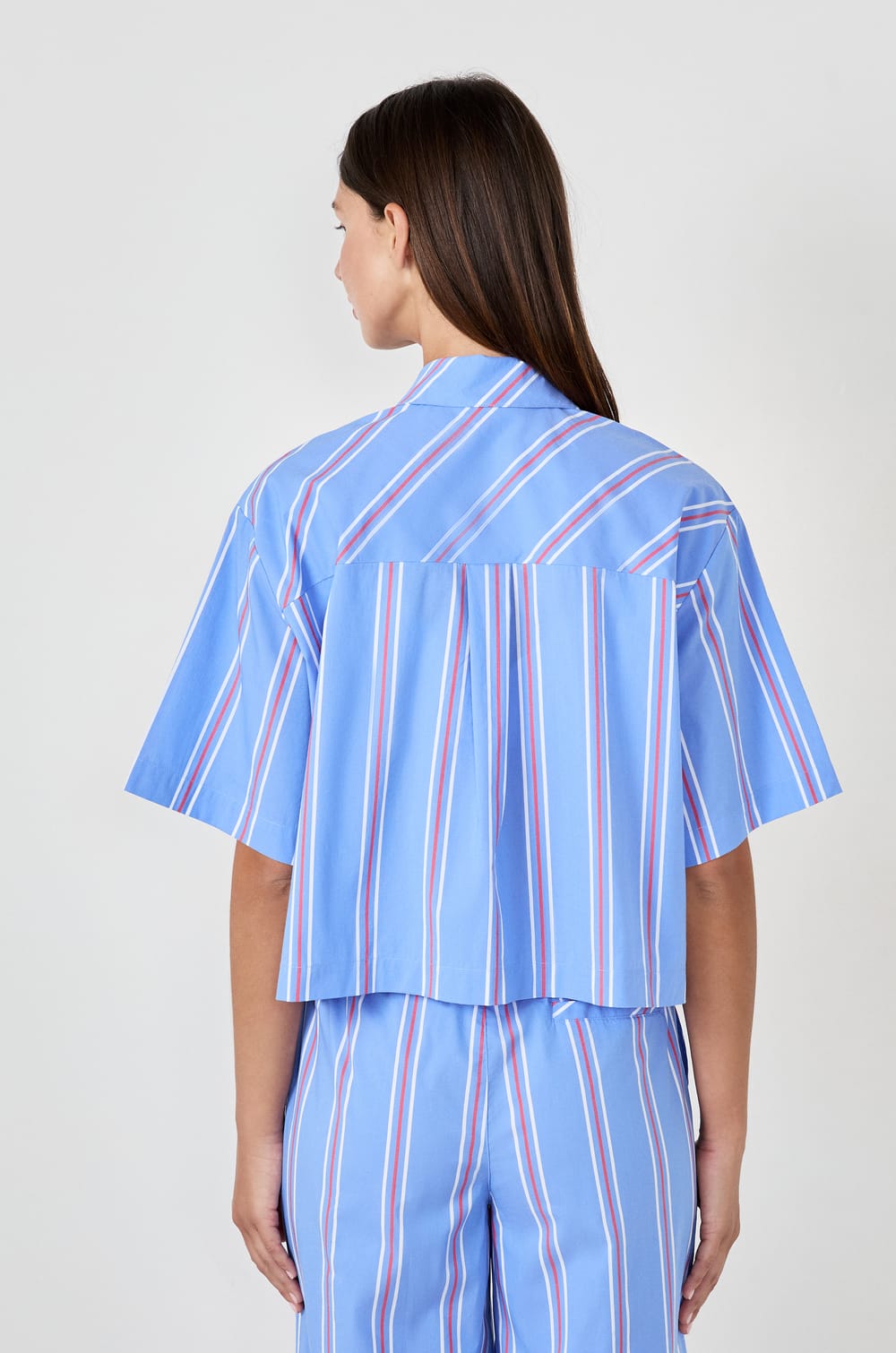 Gestreeerd pyjamashirt met korte mouwen;${refinementColor}