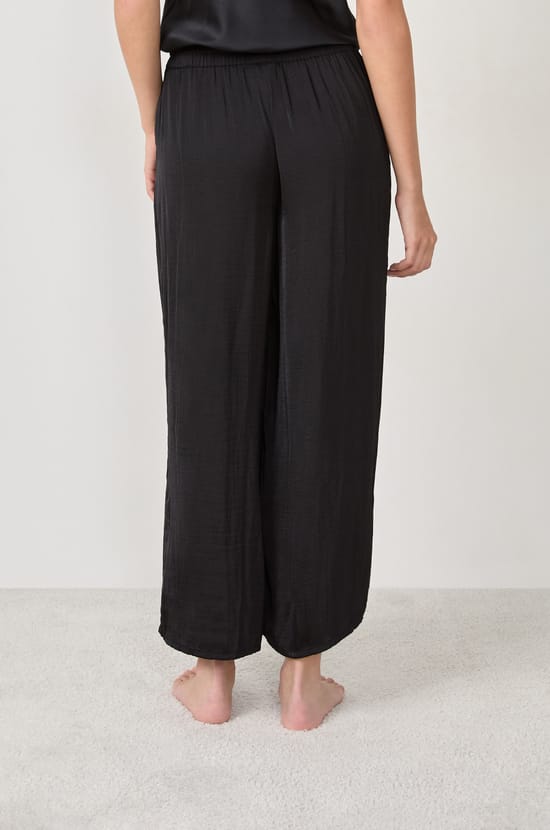 Pantalon satin&eacute; 7/8;${refinementColor}