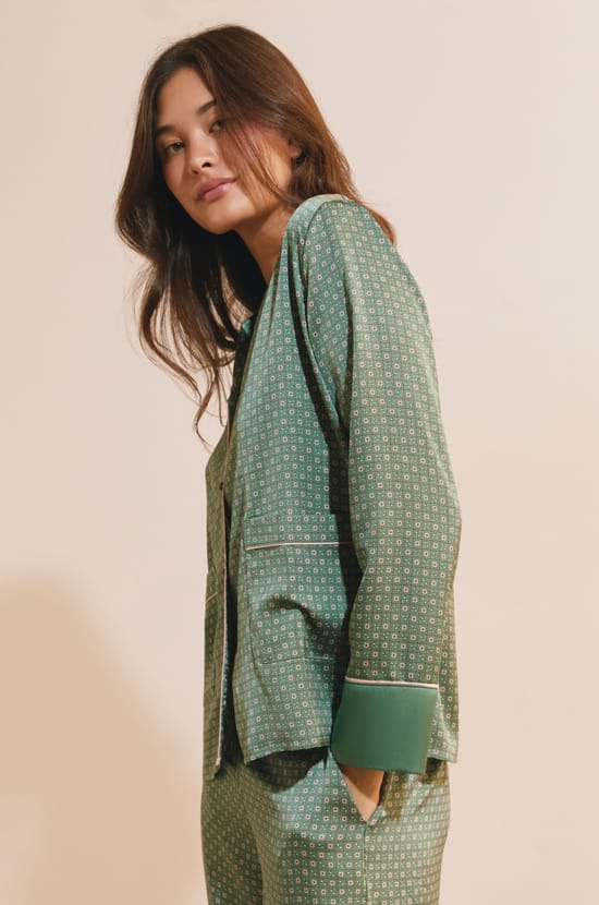 Chemise de pyjama satin&eacute;e &agrave; motifs;${refinementColor}