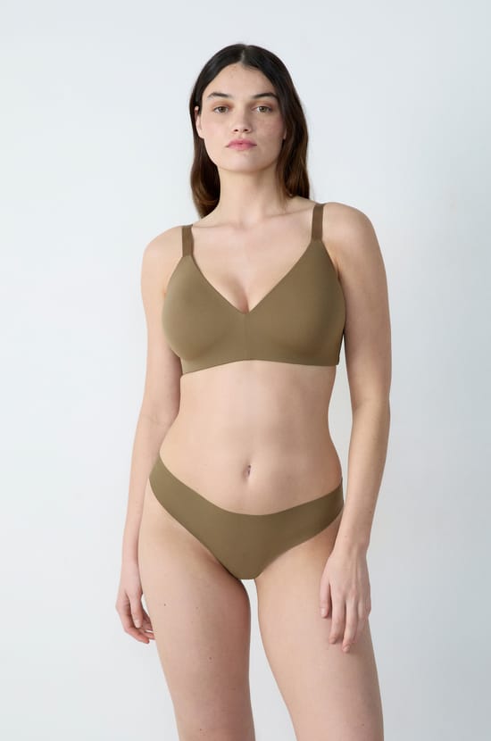Wireless lightly lined microfibre bra;${refinementColor}