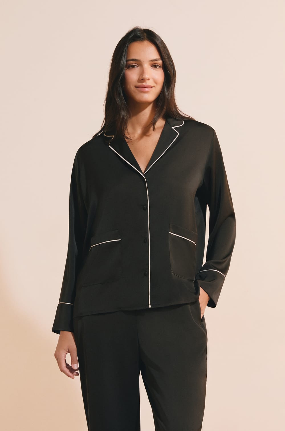 Chemise de pyjama satin&eacute;e;${refinementColor}