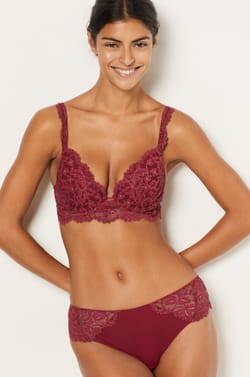 Lace Shorty;${refinementColor}