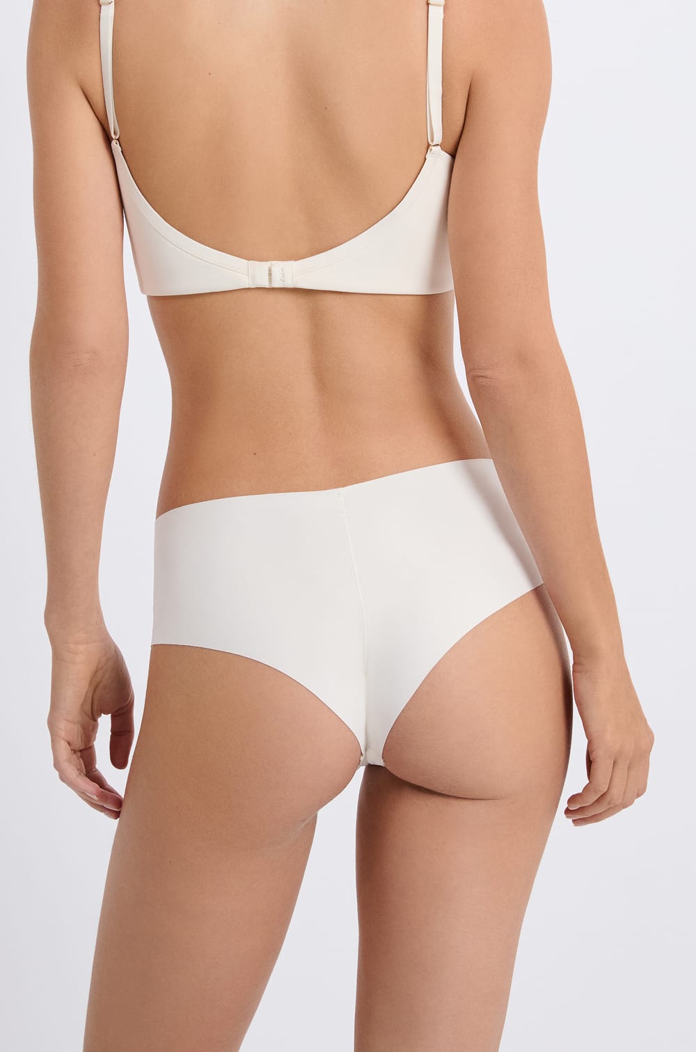 Microfibre Hipster;${refinementColor}