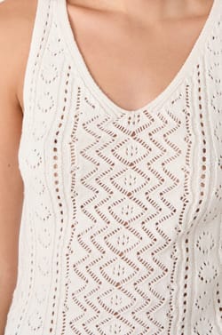 D&eacute;bardeur en maille &agrave; motifs ajour&eacute;s;${refinementColor}