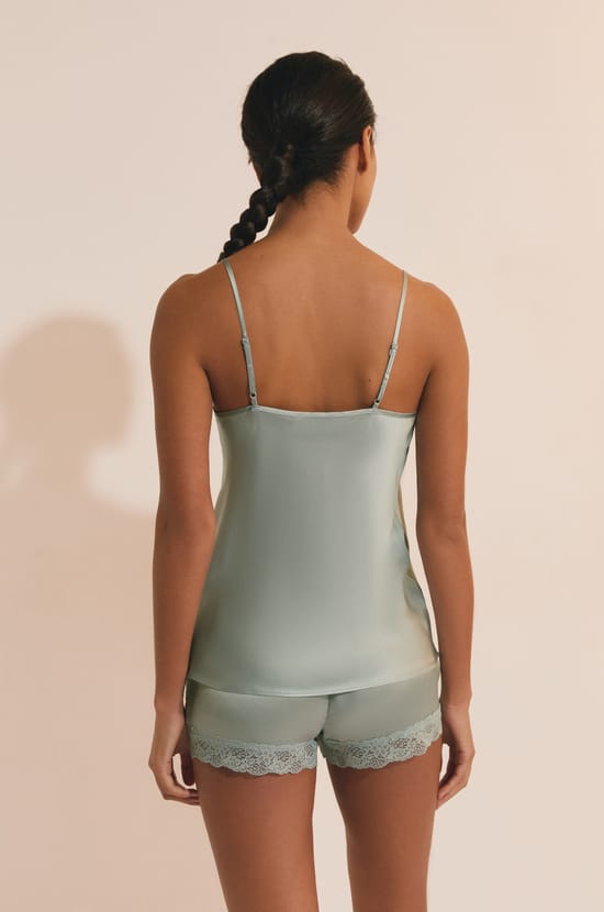 Caraco en soie d&eacute;tails dentelle;${refinementColor}