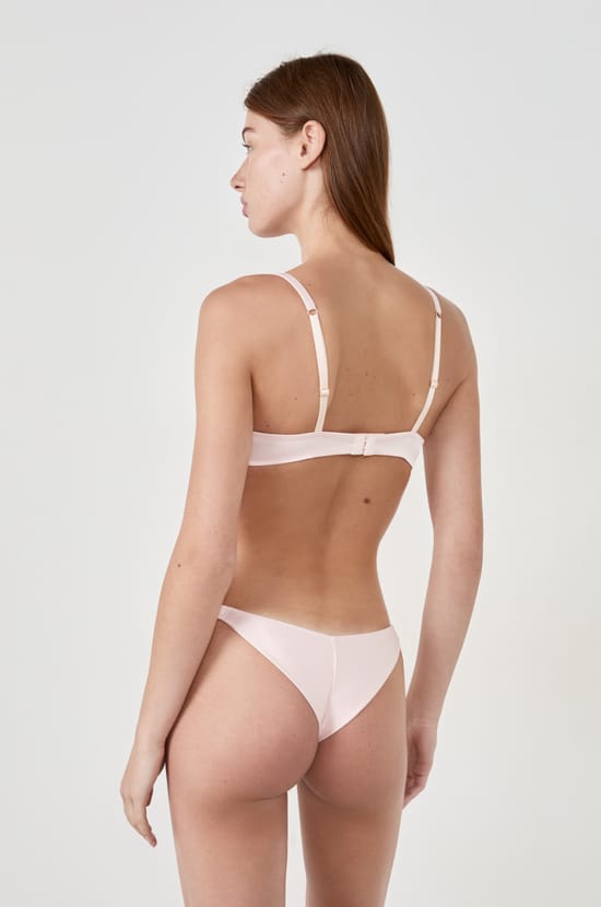 Tanga en broderie;${refinementColor}