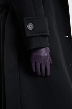 Leather Gloves;${refinementColor}
