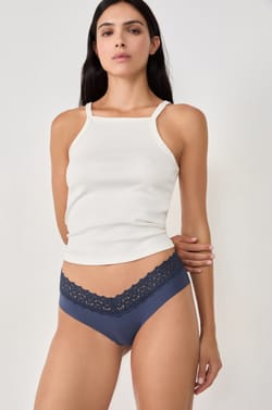 V-shape hipster in microfibre and lace;${refinementColor}