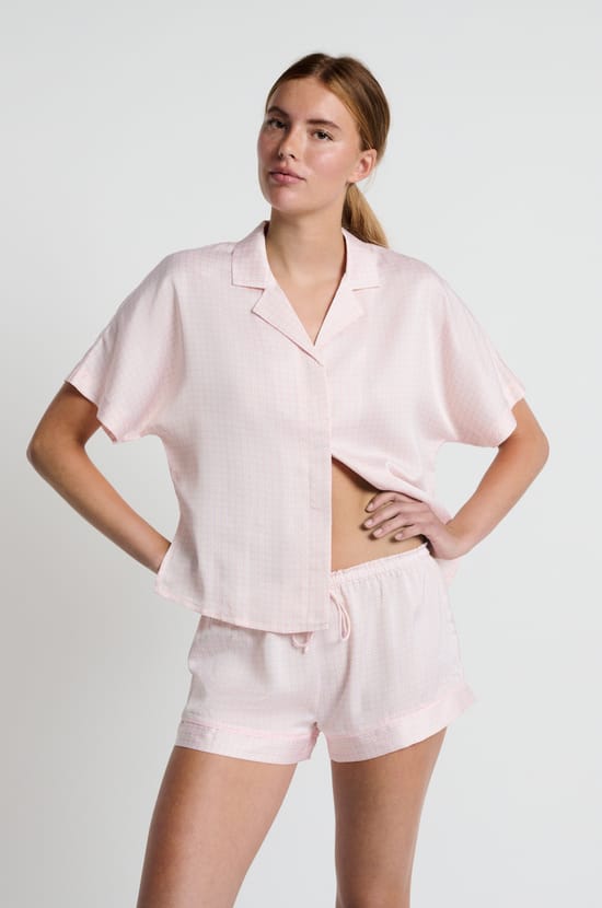 Pantalón corto de pijama estampado;${refinementColor}