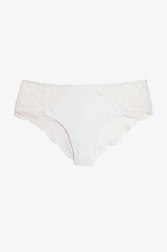 Lace Shorty;${refinementColor}