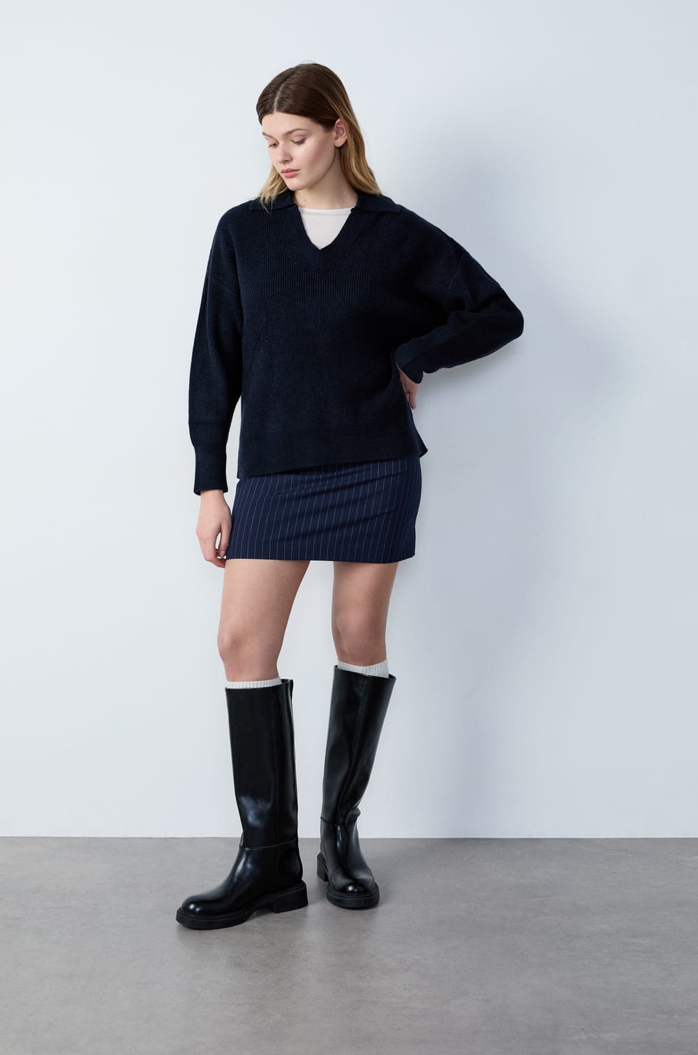 V-neck Sweater;${refinementColor}