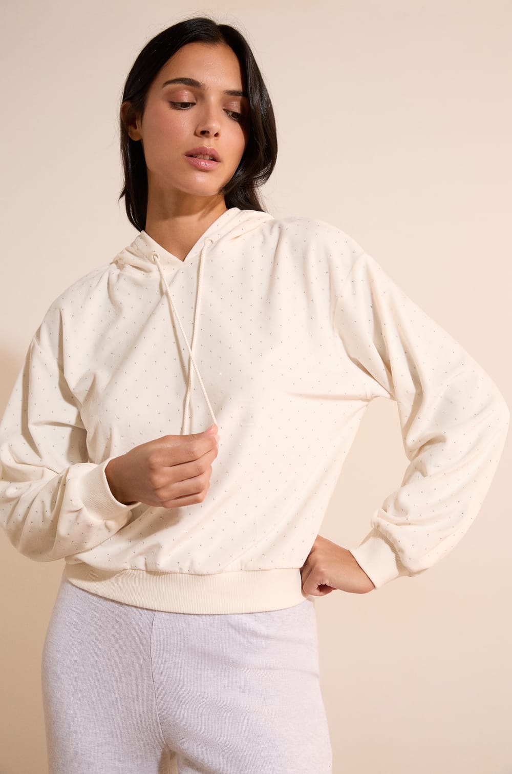 Sweatshirt avec capuche &agrave; motifs;${refinementColor}