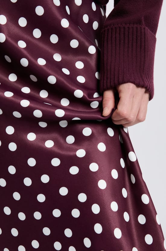 Jupe a pois;${refinementColor}