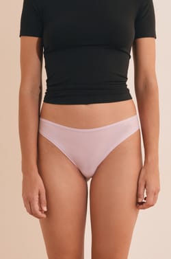 Tanga en microfibre;${refinementColor}