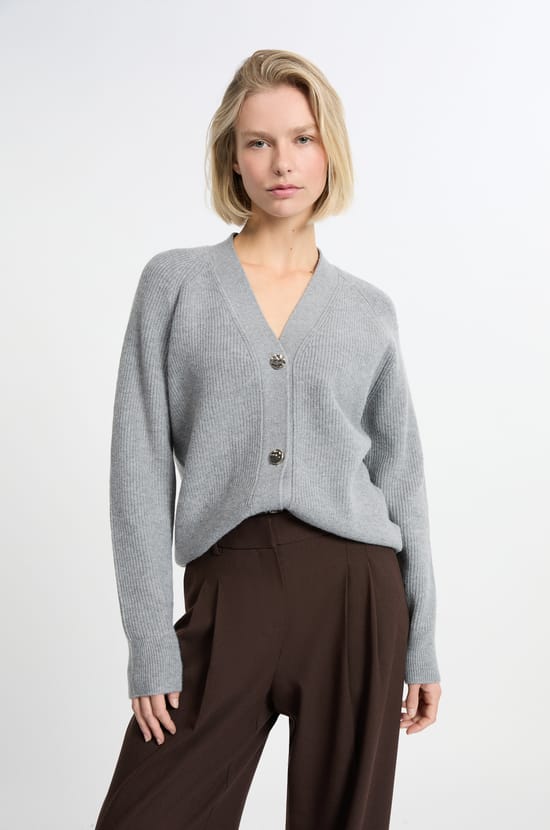 Long-sleeved Cardigan;${refinementColor}