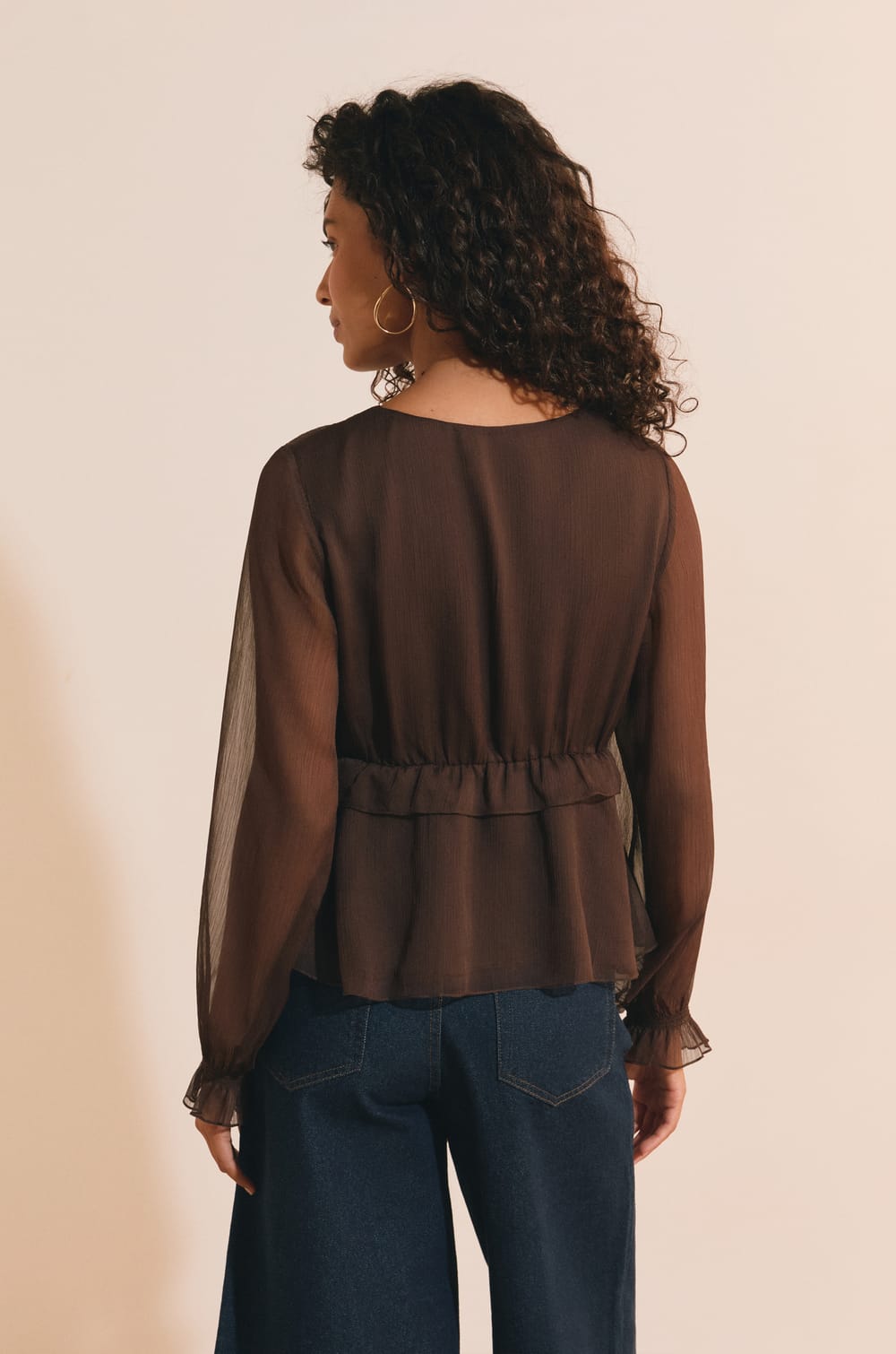 Blouse &agrave; volants avec manches transparentes;${refinementColor}