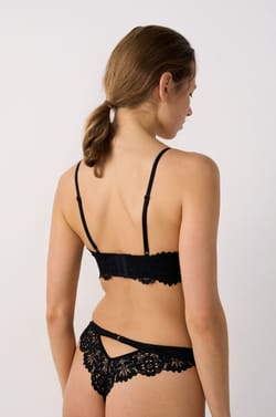 Soutien-gorge N.8 - Le triangle sans armatures;${refinementColor}
