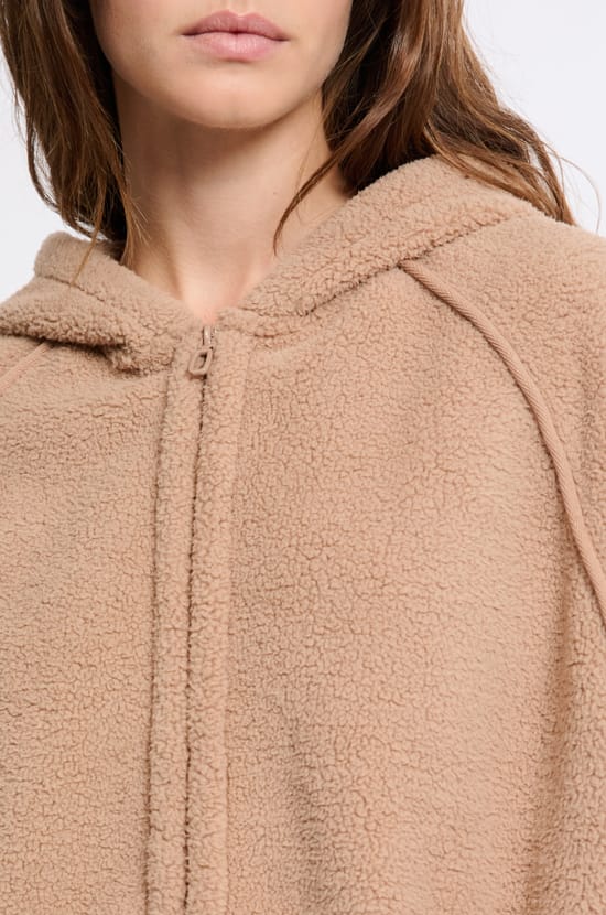 Veste à capuche effet polaire;${refinementColor}