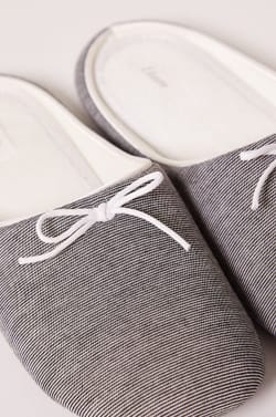 Mule Slipper;${refinementColor}