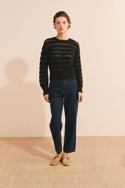 Pull manches longues avec boutons dor&eacute;s;${refinementColor}