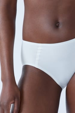 Sports Brief;${refinementColor}