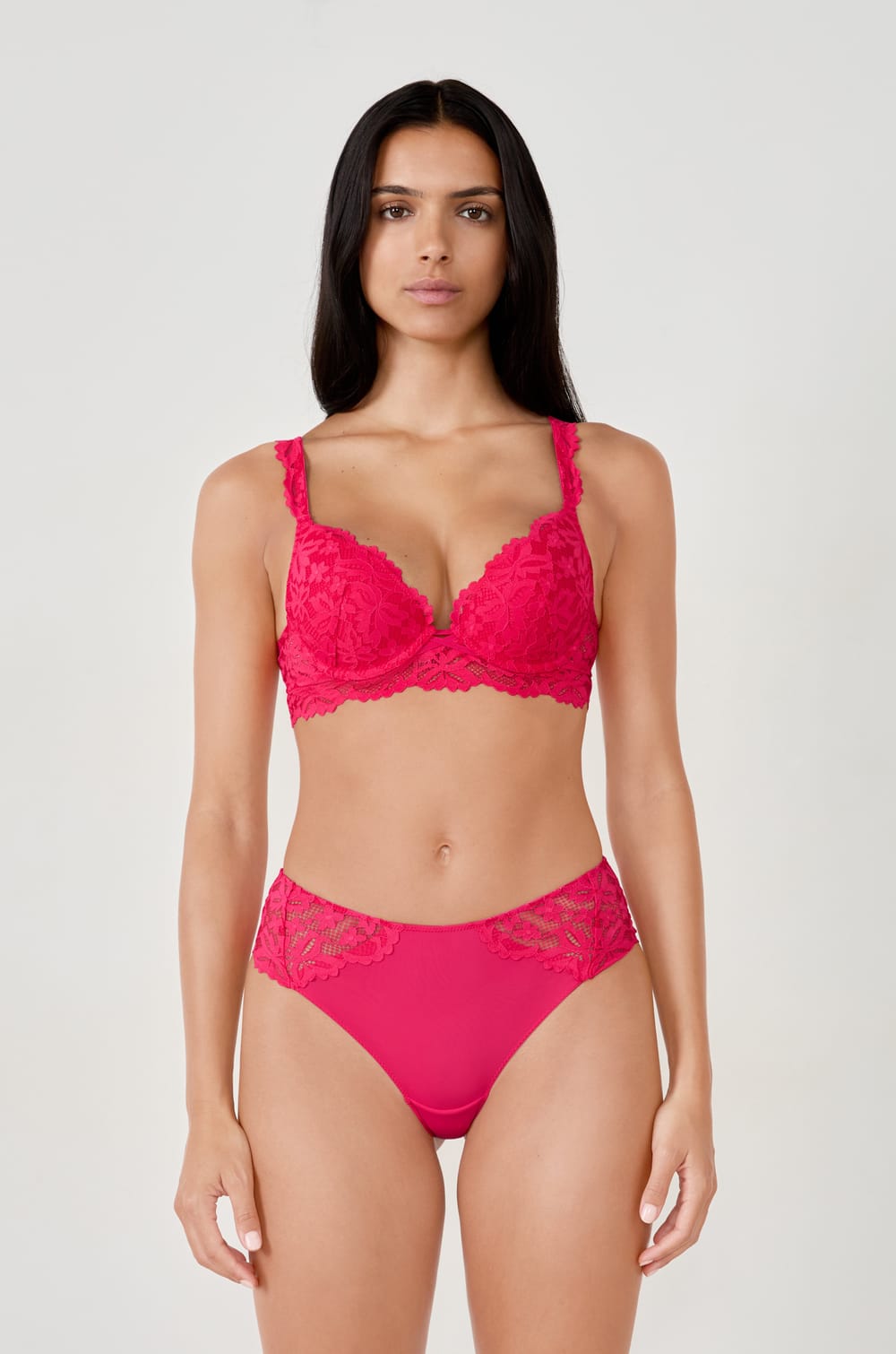 Shorty en dentelle;${refinementColor}