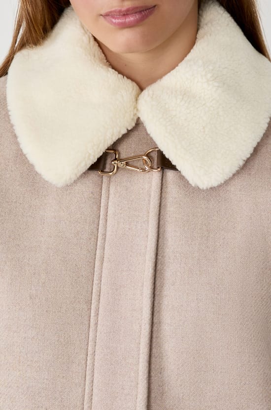 Mid-length coat with wool and faux fur collar;${refinementColor}