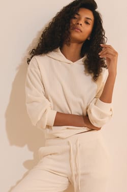 Sweatshirt de pyjama en velours c&ocirc;tel&eacute;;${refinementColor}
