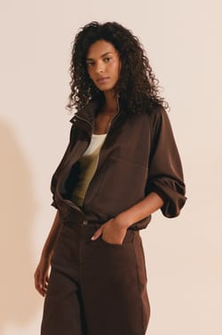 Veste courte satin&eacute;e;${refinementColor}