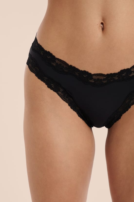 Culotte en microfibre et dentelle;${refinementColor}